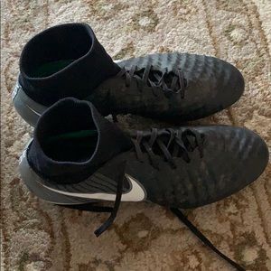 Nike Magista